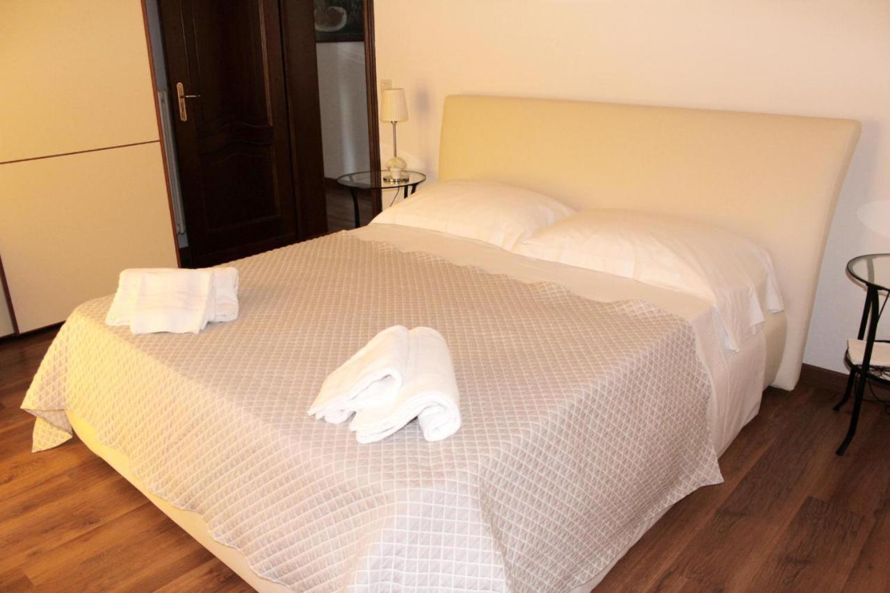 Apartamento Casanova Alba  Exterior foto